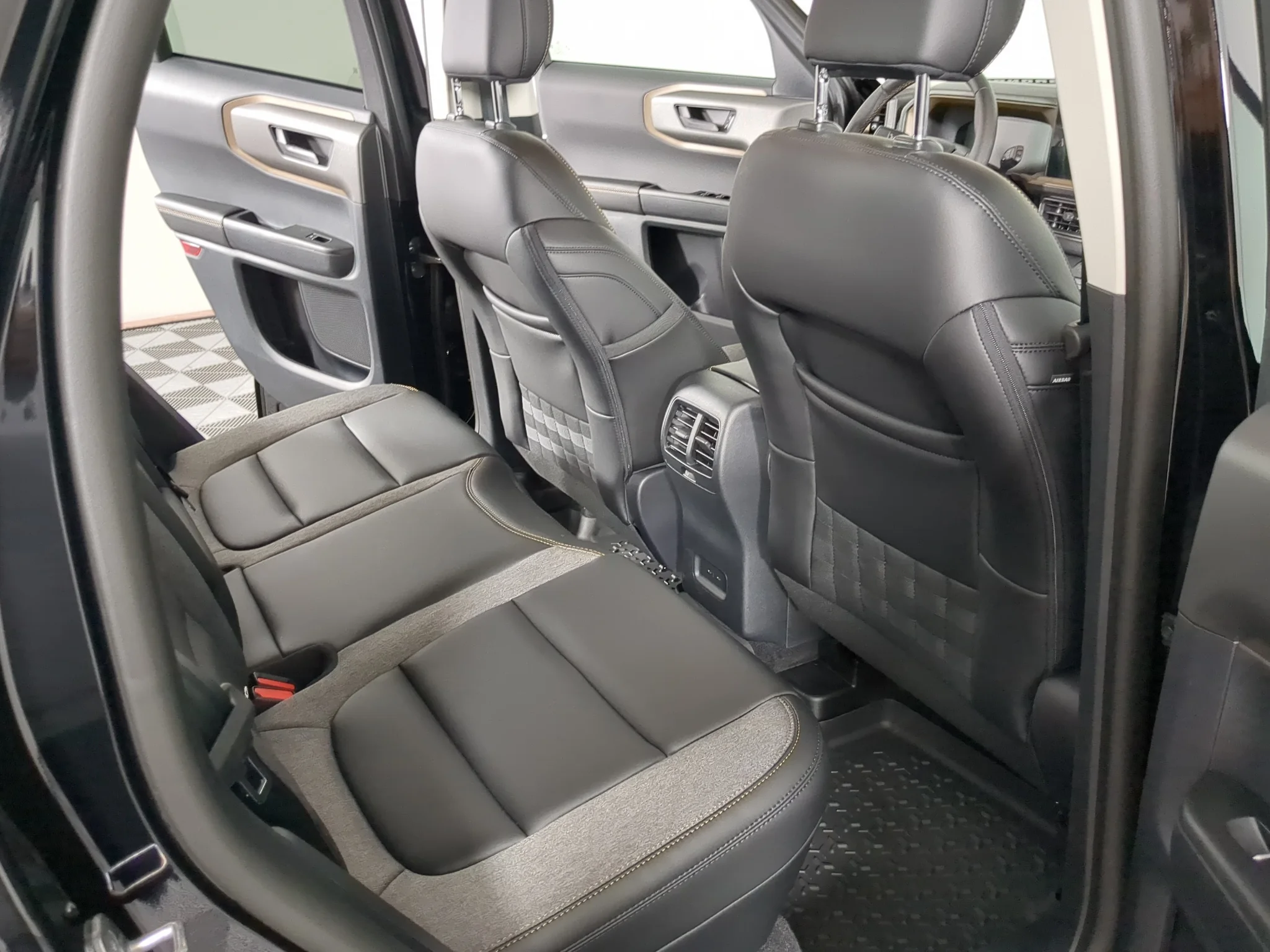 New 2026 Shadow Black Ford Big Bend® image 21