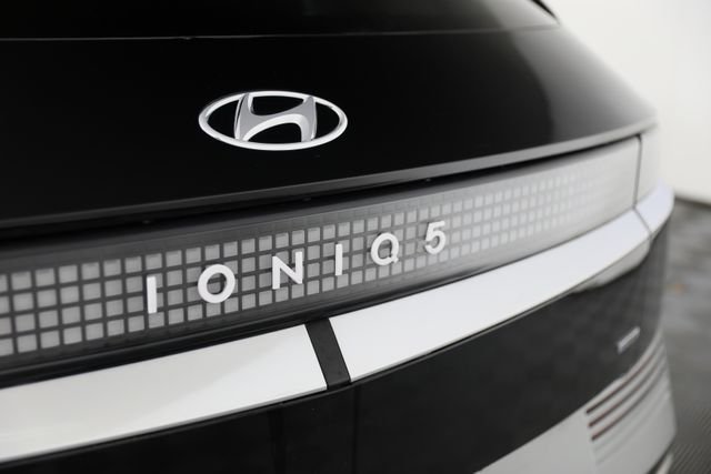 2023 Hyundai IONIQ 5 Limited - Photo 15