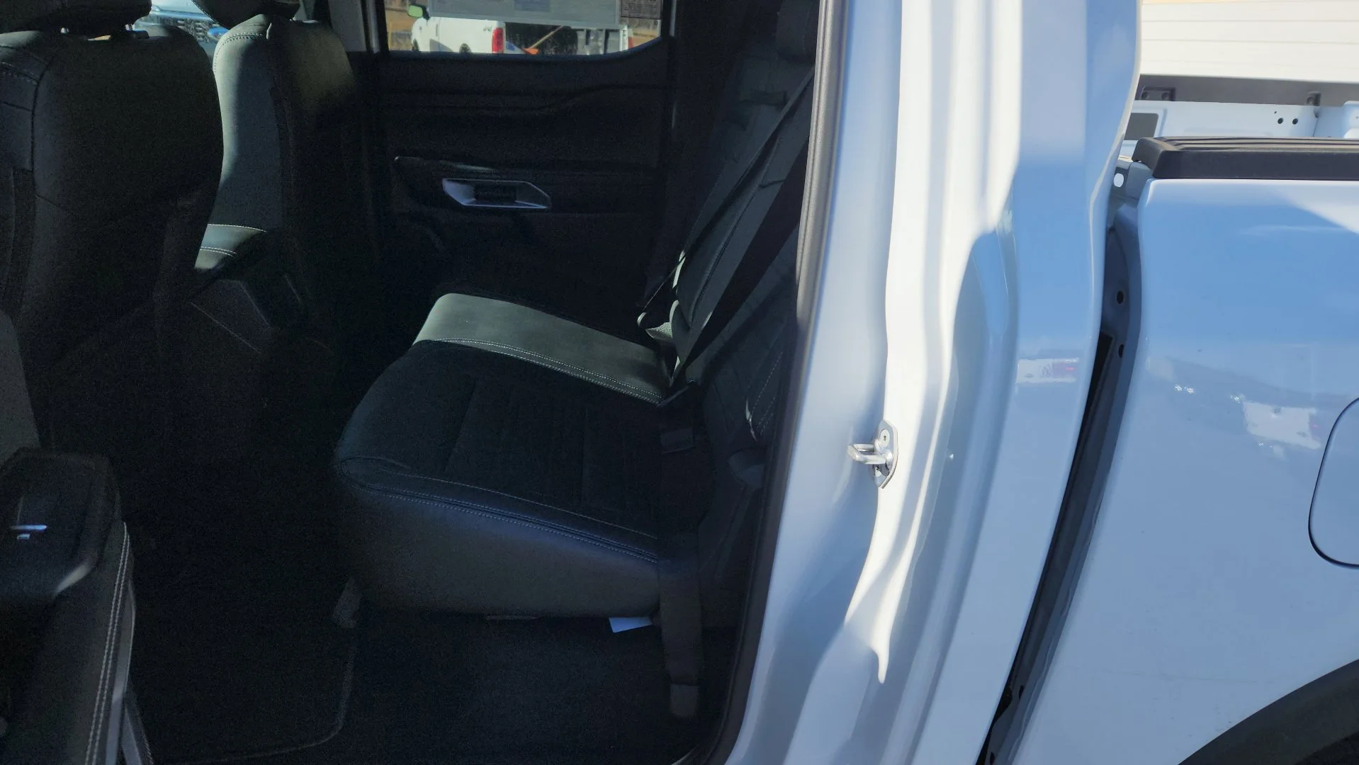 New 2025 Oxford White Ford LARIAT image 26