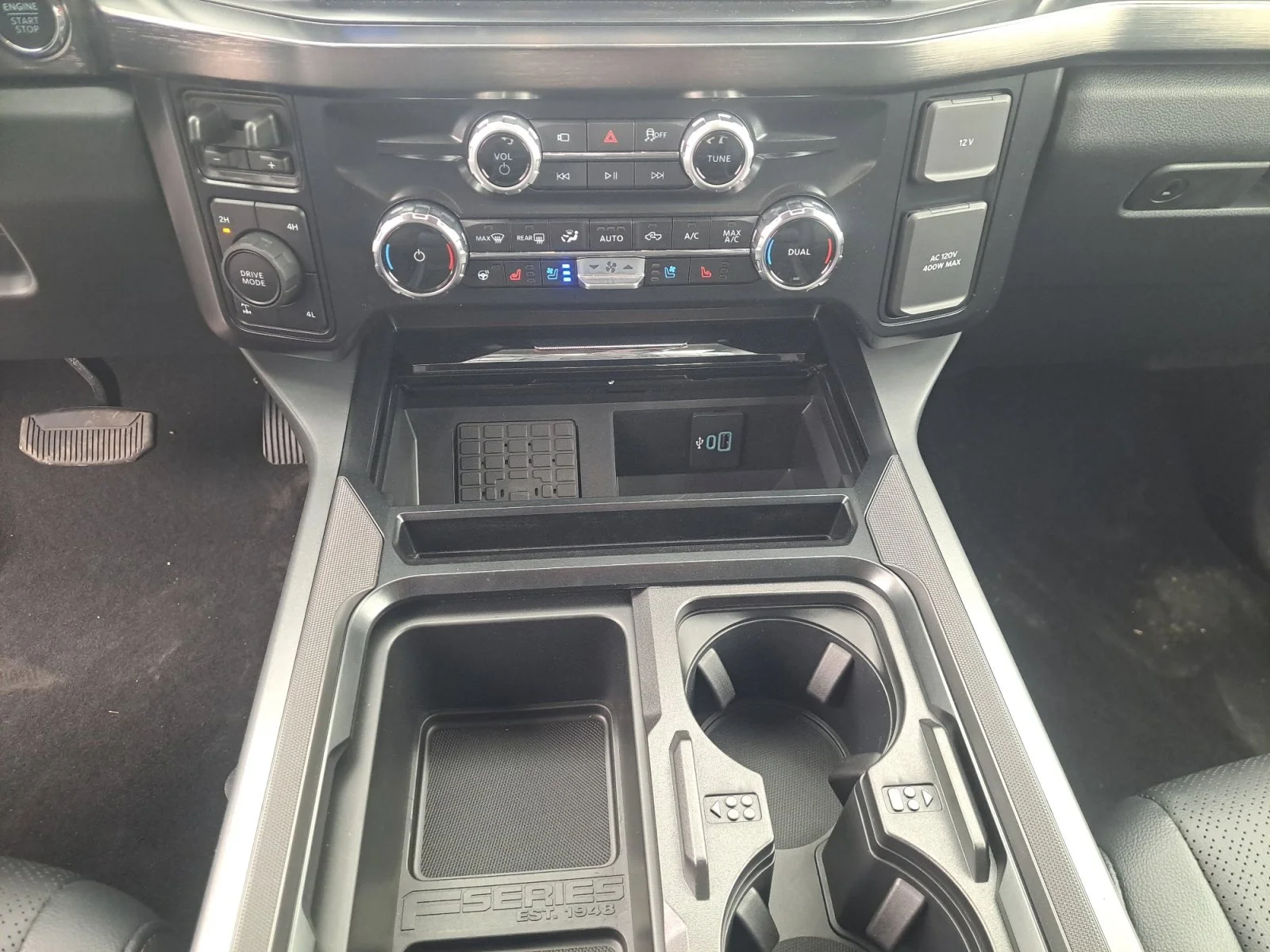 New 2026 Agate Black Metallic Ford LARIAT image 21