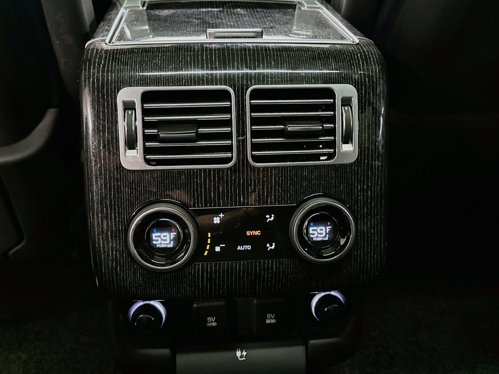 Used 2021 Black Land Rover Autobiography image 27