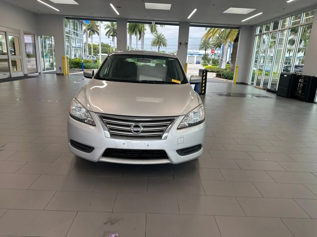 Used 2015 Silver Nissan SV image 2