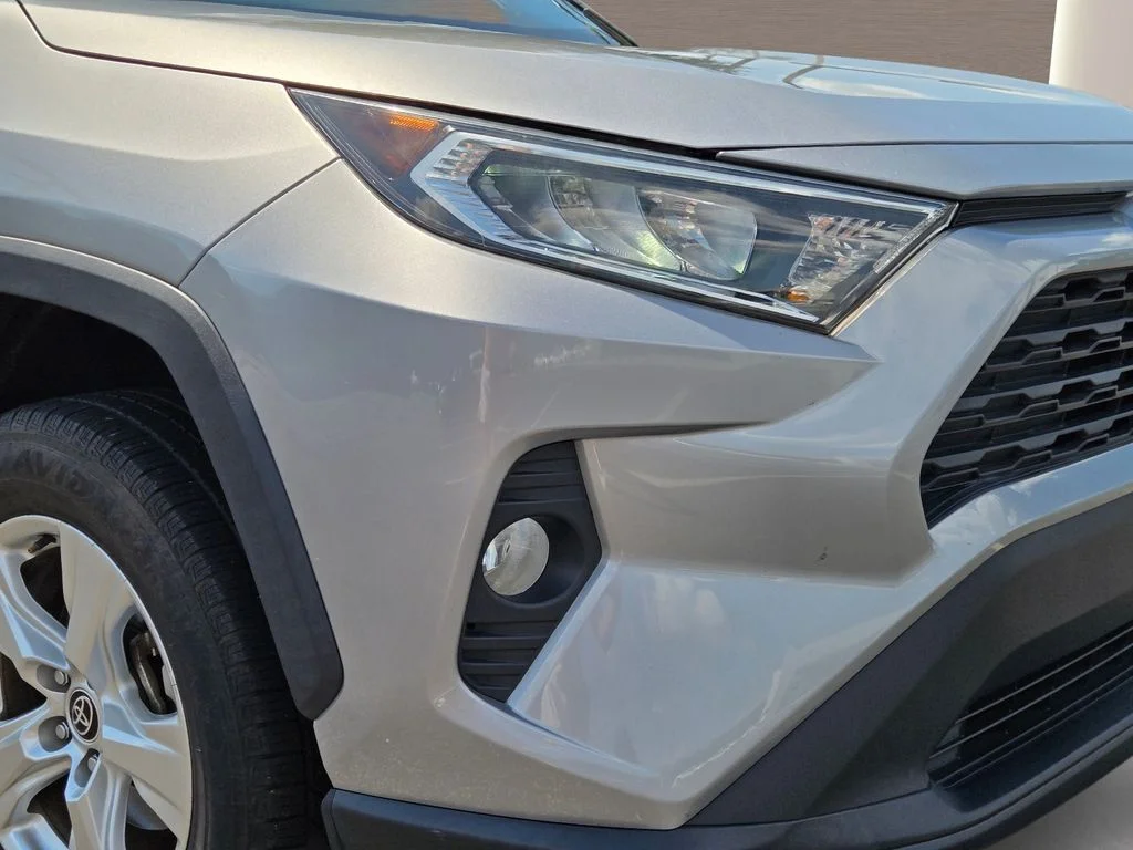 Used 2021 Silver Toyota XLE image 2