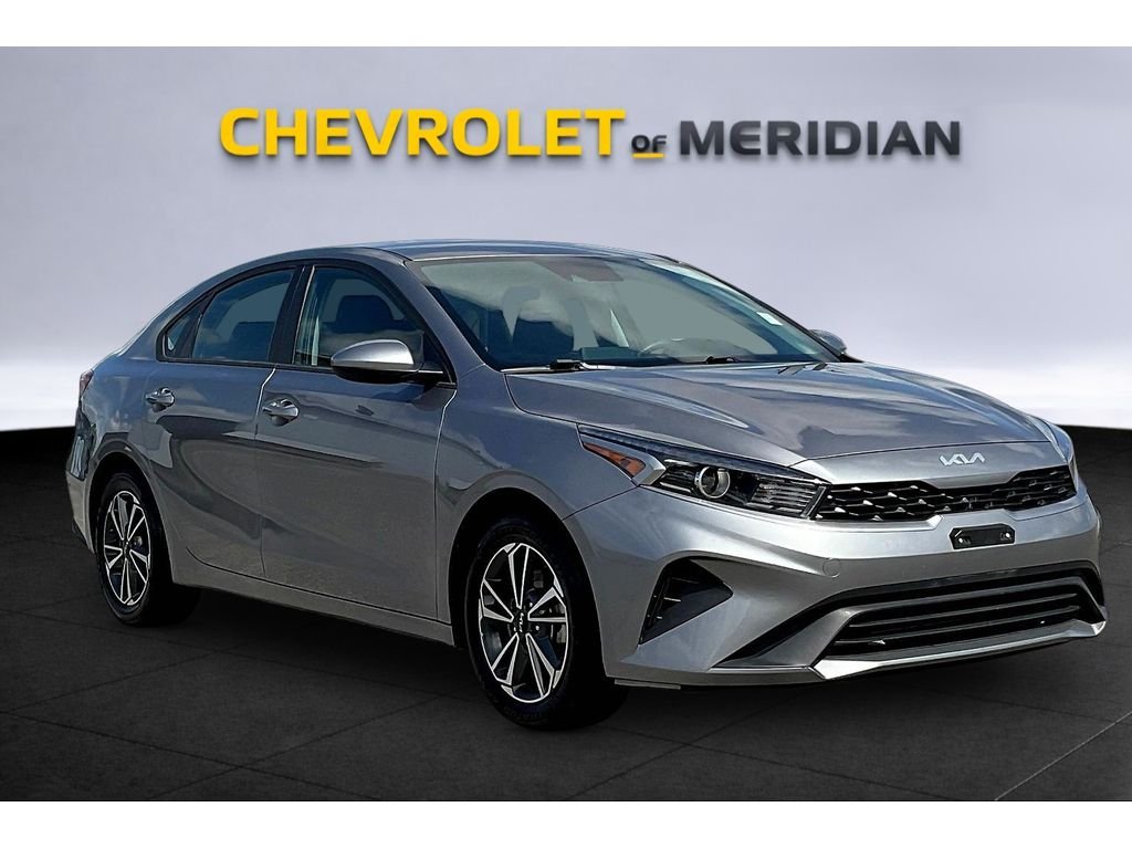 2023 Kia Forte LXS AT's photo