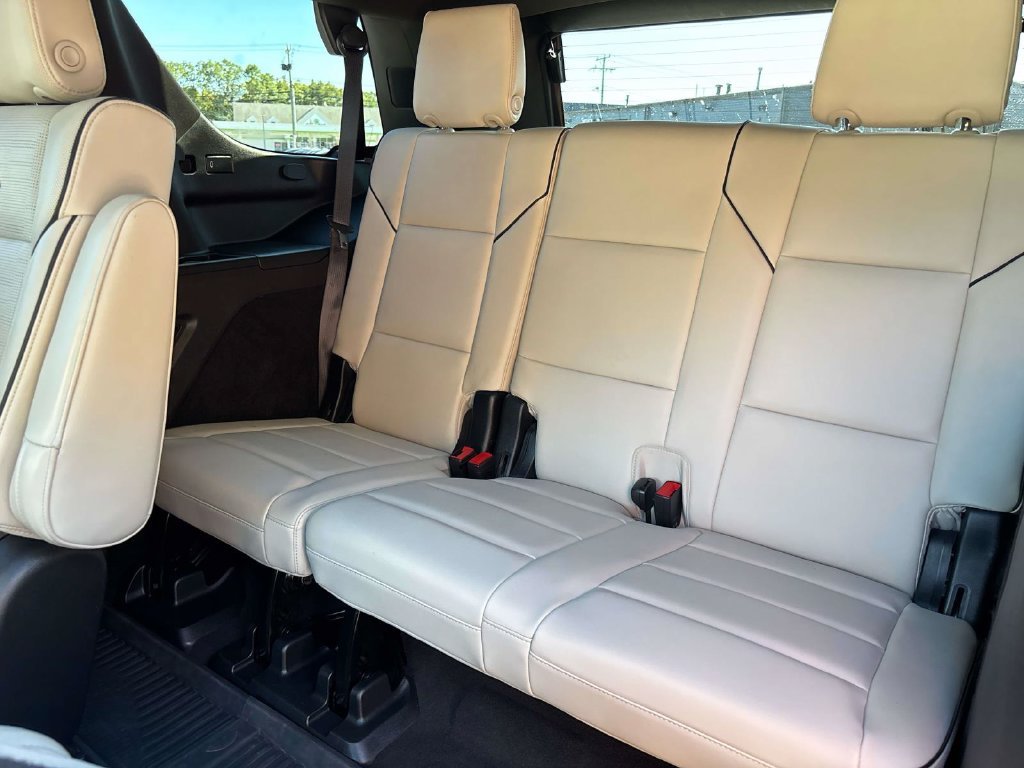 Used 2021 Gray Cadillac Sport image 14