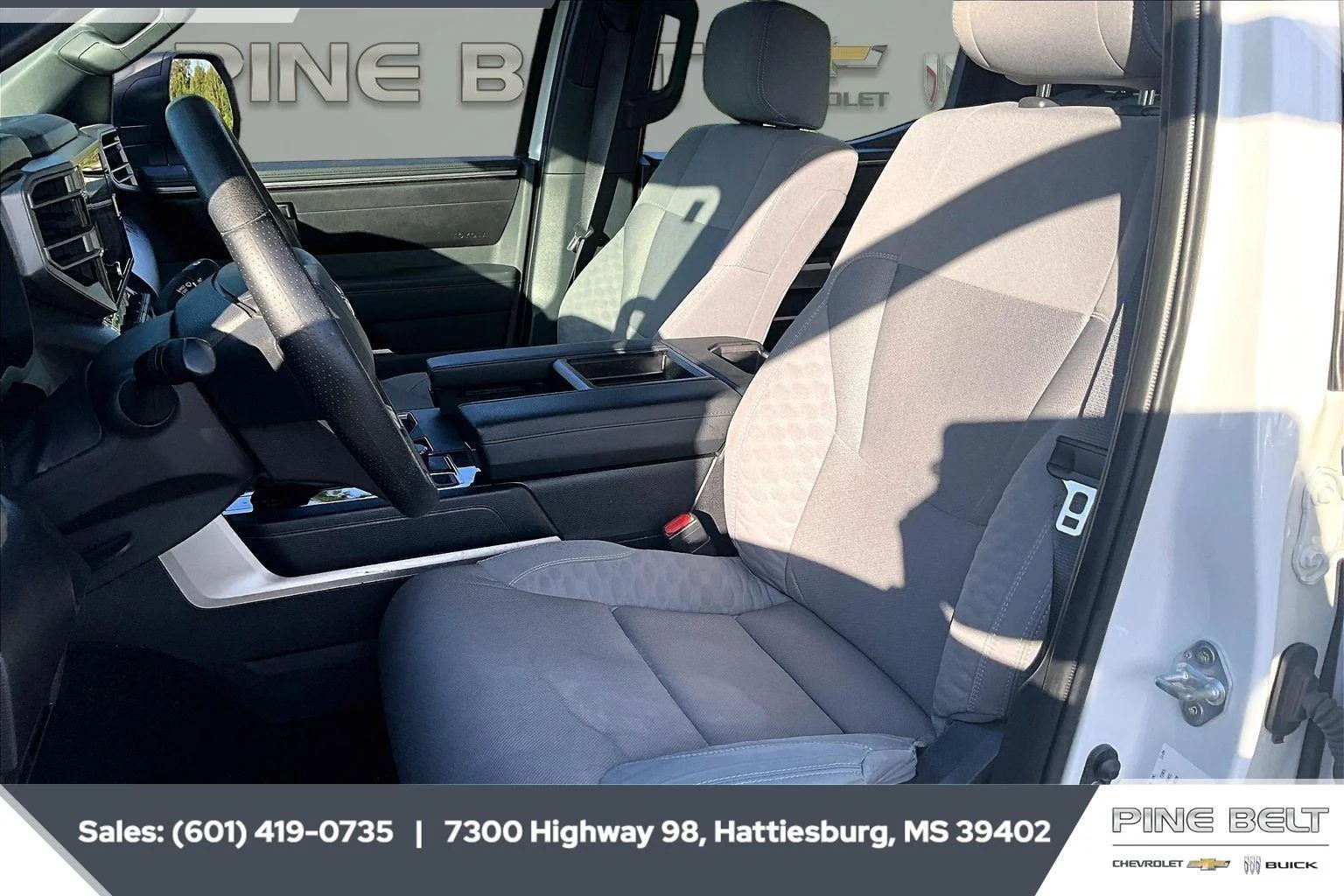 Used 2025 Ice Cap Toyota SR5 image 19