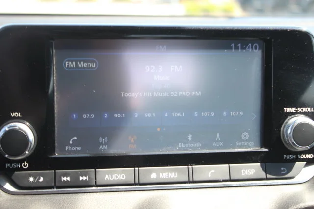 Used 2025 Gray Nissan S image 5