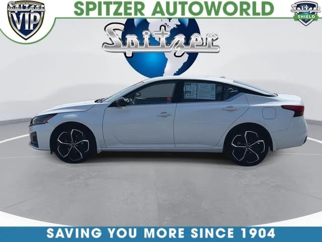 Used 2023 White Nissan 2.5 SR image 6