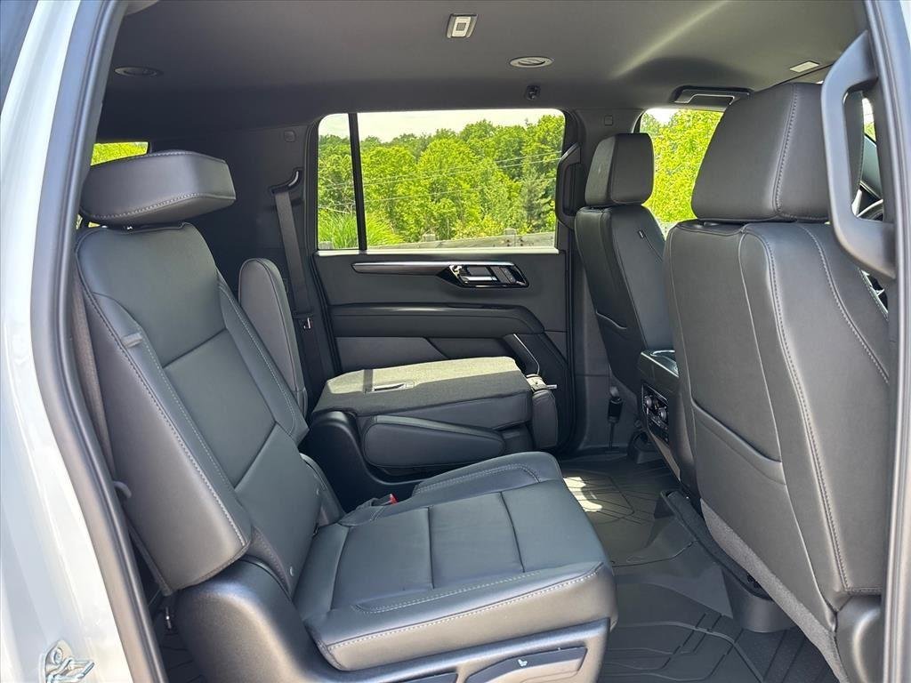 2026 Chevrolet Suburban LT - Photo 29