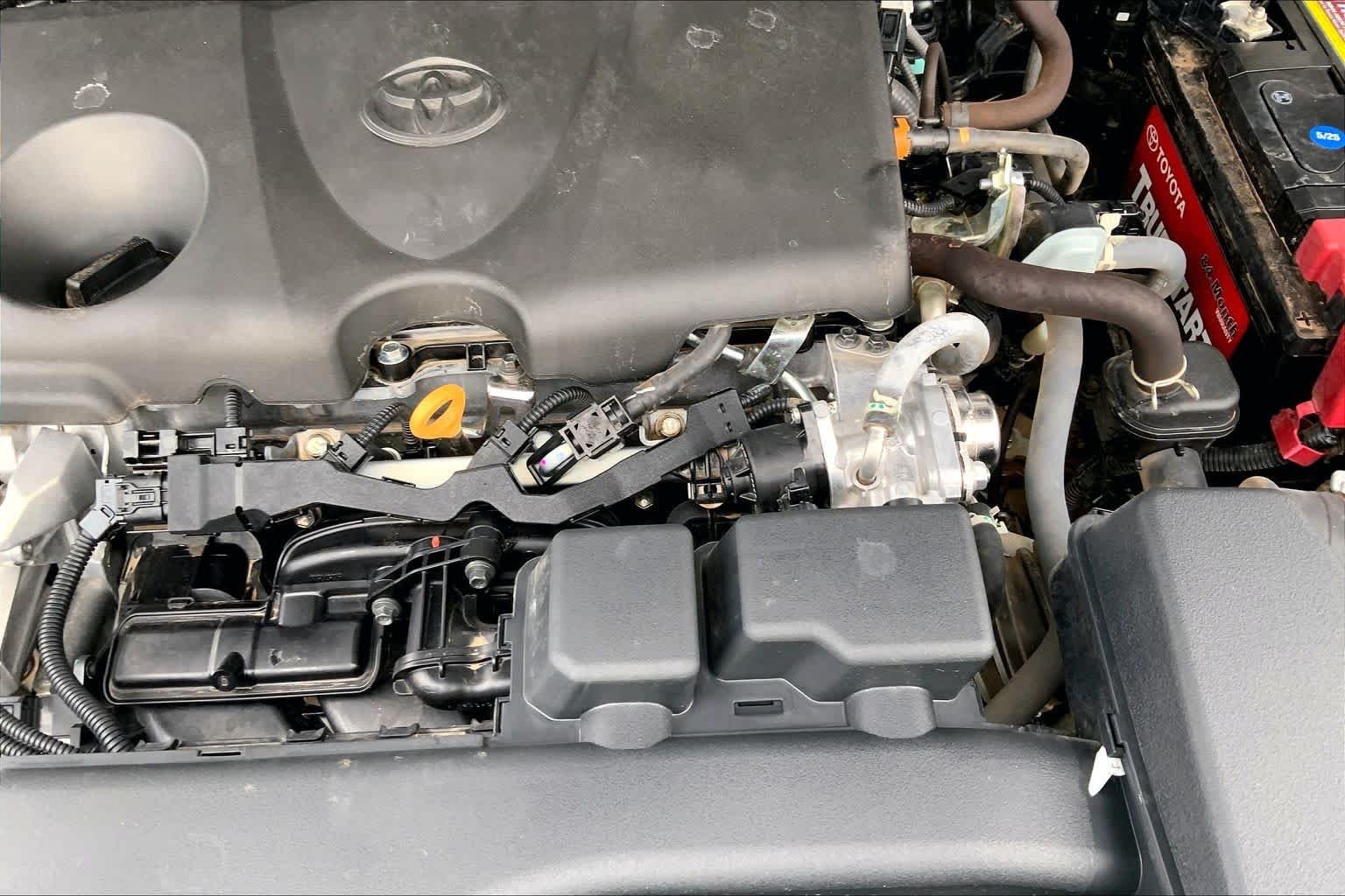 Used 2023 Ice Cap Toyota XLE image 33