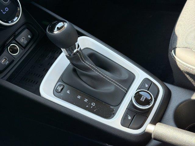 New 2026 White Hyundai SEL w/Two-Tone Roof image 29