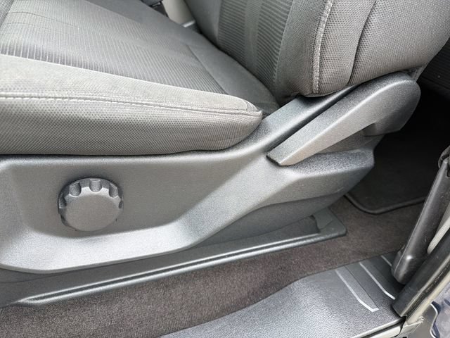Used 2018  Ford XL image 14