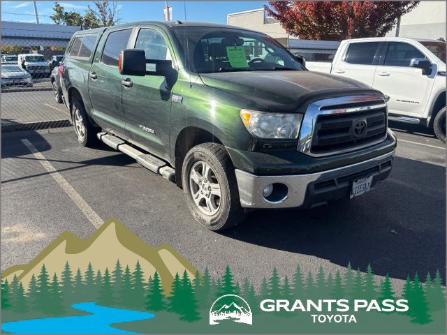 Used 2011 Green Toyota Grade image 1