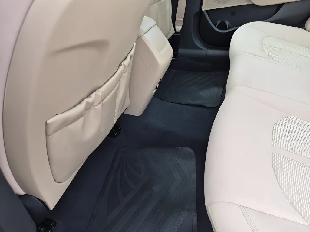 Used 2015 Brown Hyundai SE image 31