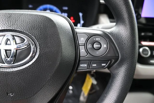 Used 2026 White Toyota LE image 25