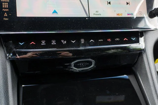 New 2026 White Jeep Altitude image 25