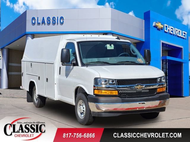 New 2025 Chevrolet Express Cutaway 3500 1WT