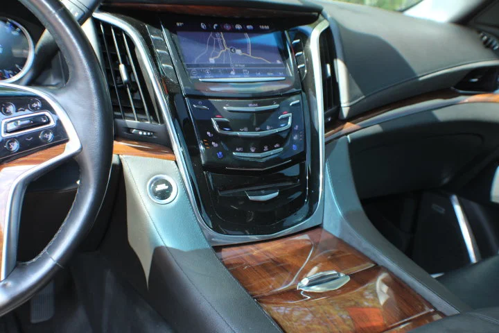Used 2016 DARK GRANITE METALLIC Cadillac Premium Collection image 11