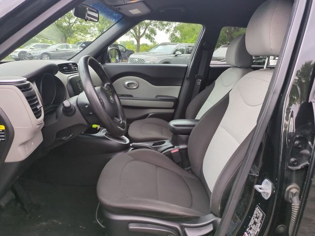 Used 2016 Black Kia Base image 11