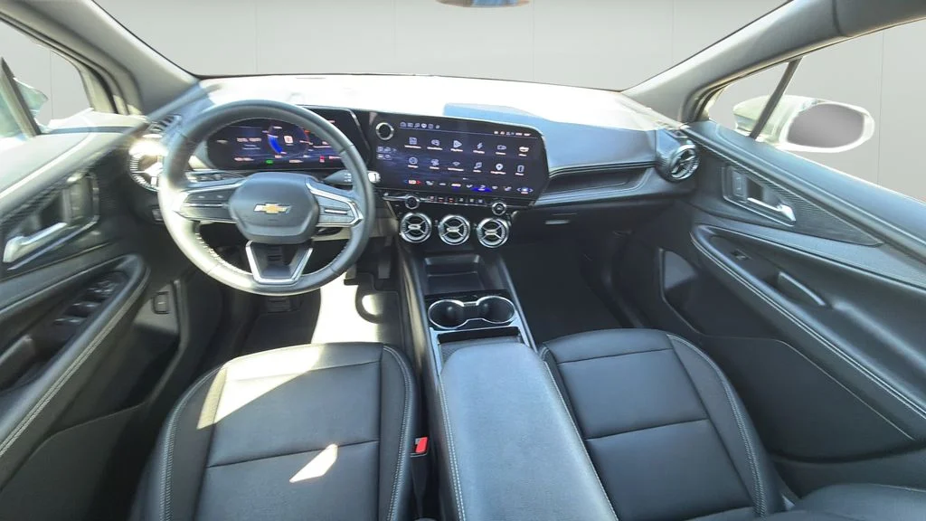 Used 2024 Gray Chevrolet LT image 18