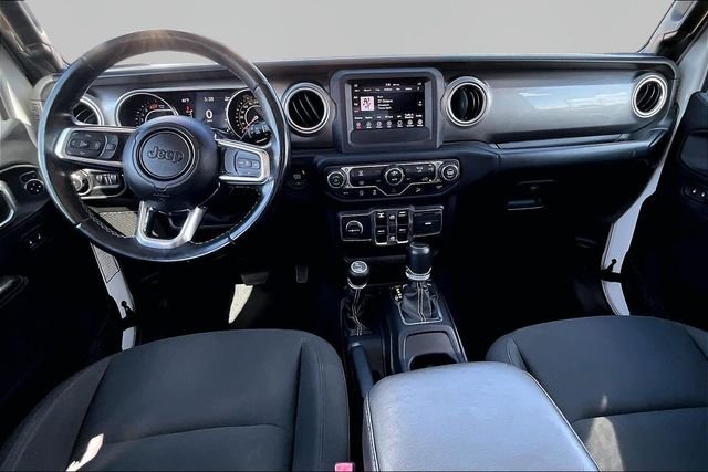 Used 2020 White Jeep Unlimited Sahara image 15