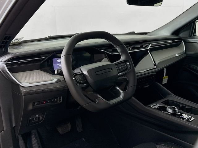New 2026 Silver Zynith Clear-Coat Exterior Paint Jeep Laredo image 9