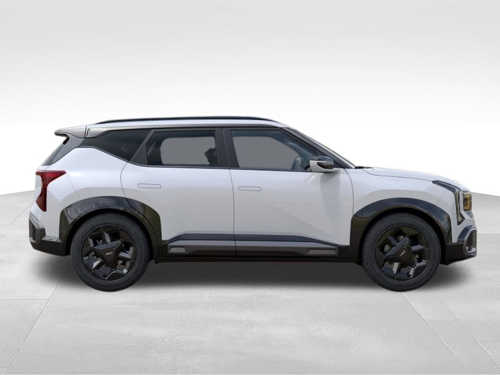 New 2027 White Kia X-Line S image 7