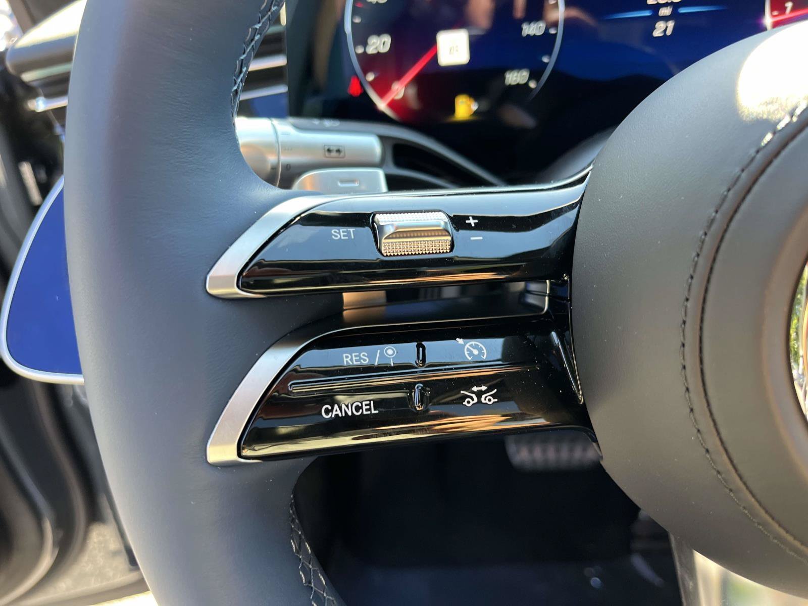 New 2027 MANUFAKTUR Silicon Grey Mercedes-Benz S 580 4MATIC® Sedan image 21