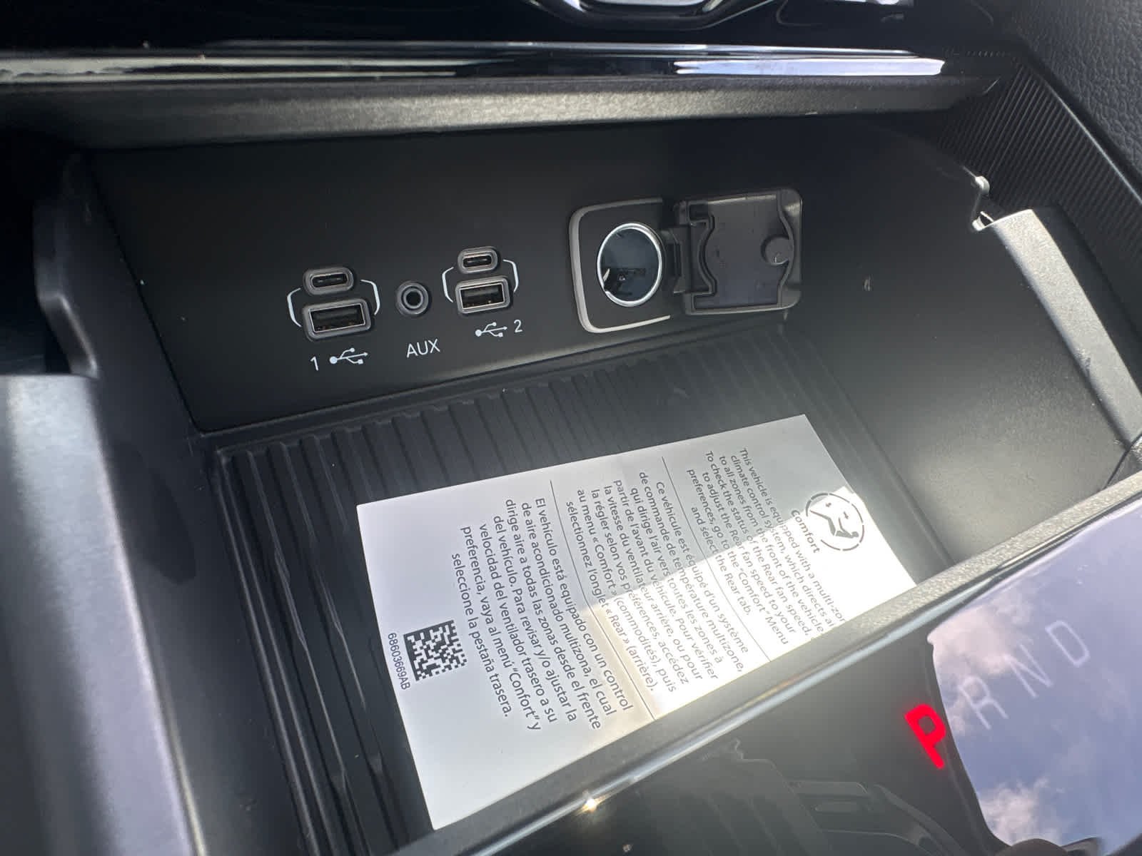 New 2026 Diamond Black Crystal Pearlcoat Jeep 85th Anniversary Edition image 29