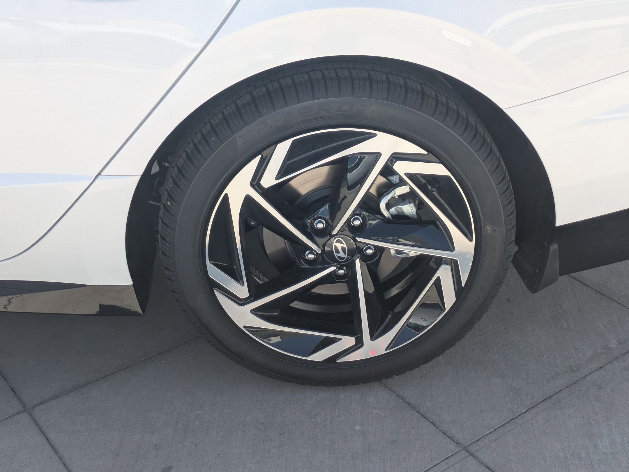 New 2026 Serenity White Hyundai SEL Sport image 15