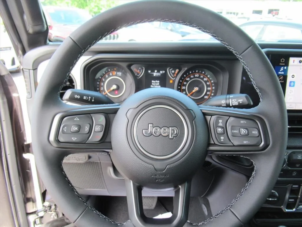 New 2026 Granite Crystal Metallic Clear-Coat Exterior Paint Jeep Sport S image 22