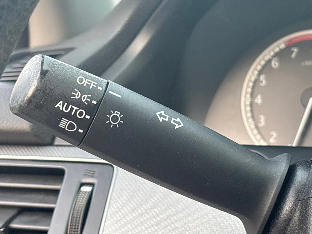 Used 2015 Silver Honda LX image 25