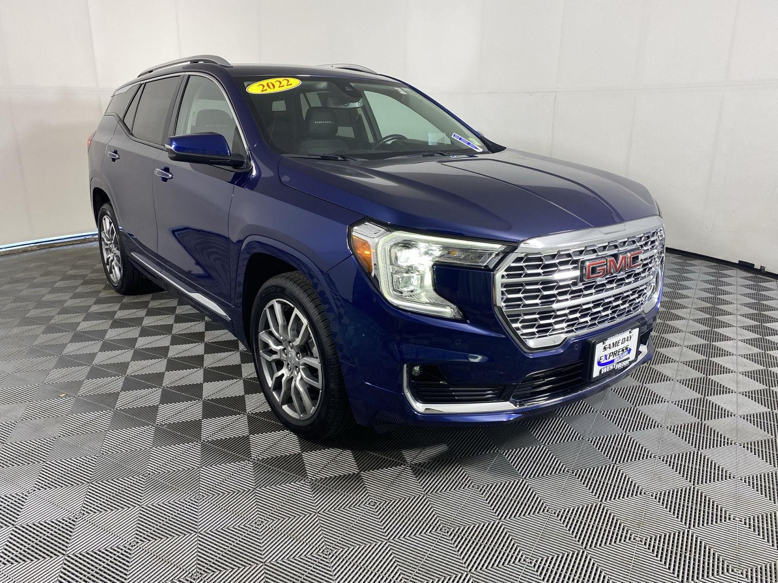 Used 2022 Marine Metallic GMC Denali image 11