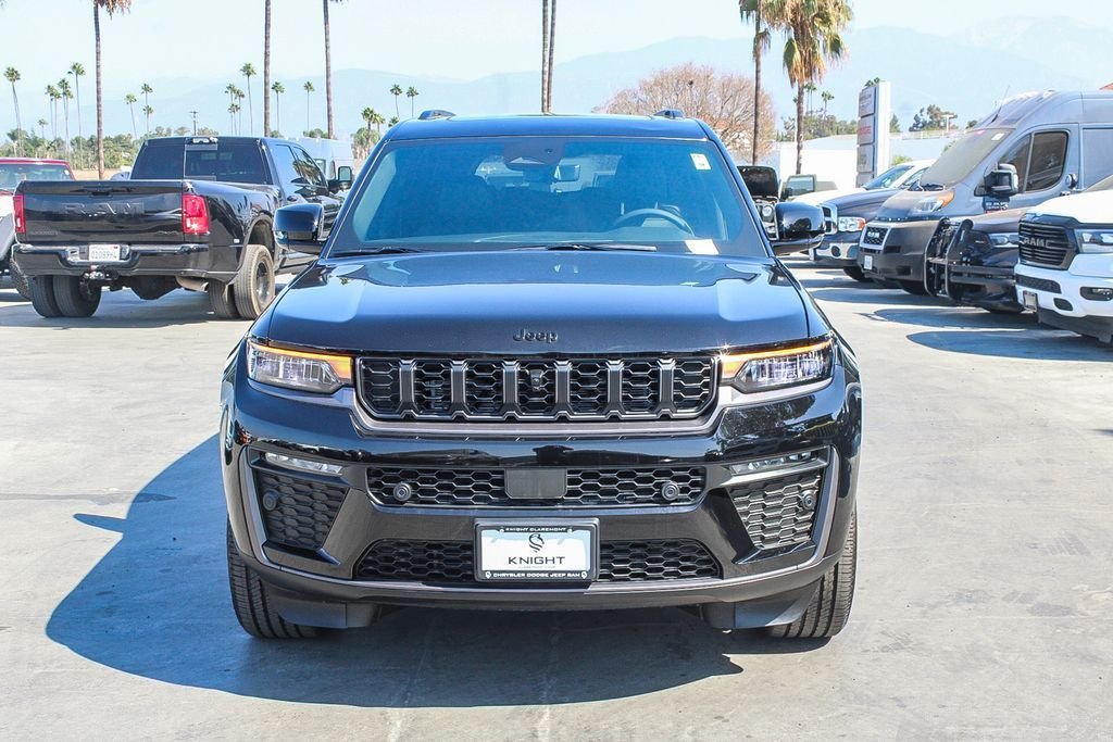 New 2026 Diamond Black Jeep 85th Anniversary Edition image 3