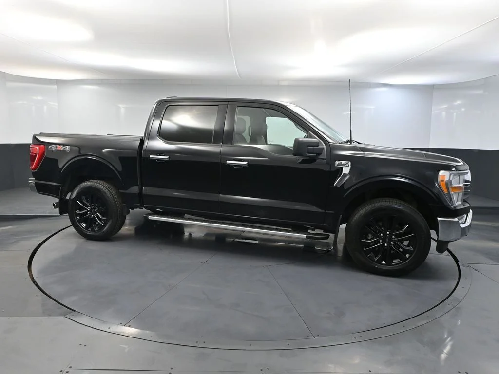 Used 2022 Black Ford XLT BRAND NEW WHEELS/TIRES image 3