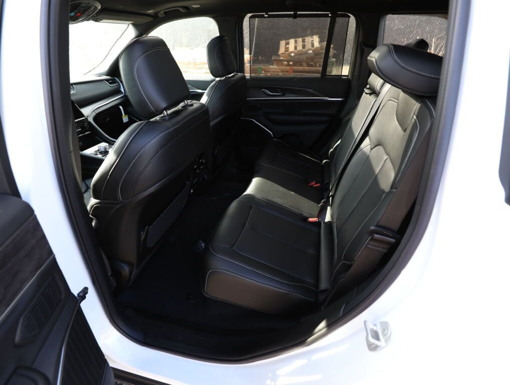 2025 Jeep Grand Cherokee Limited - Photo 14