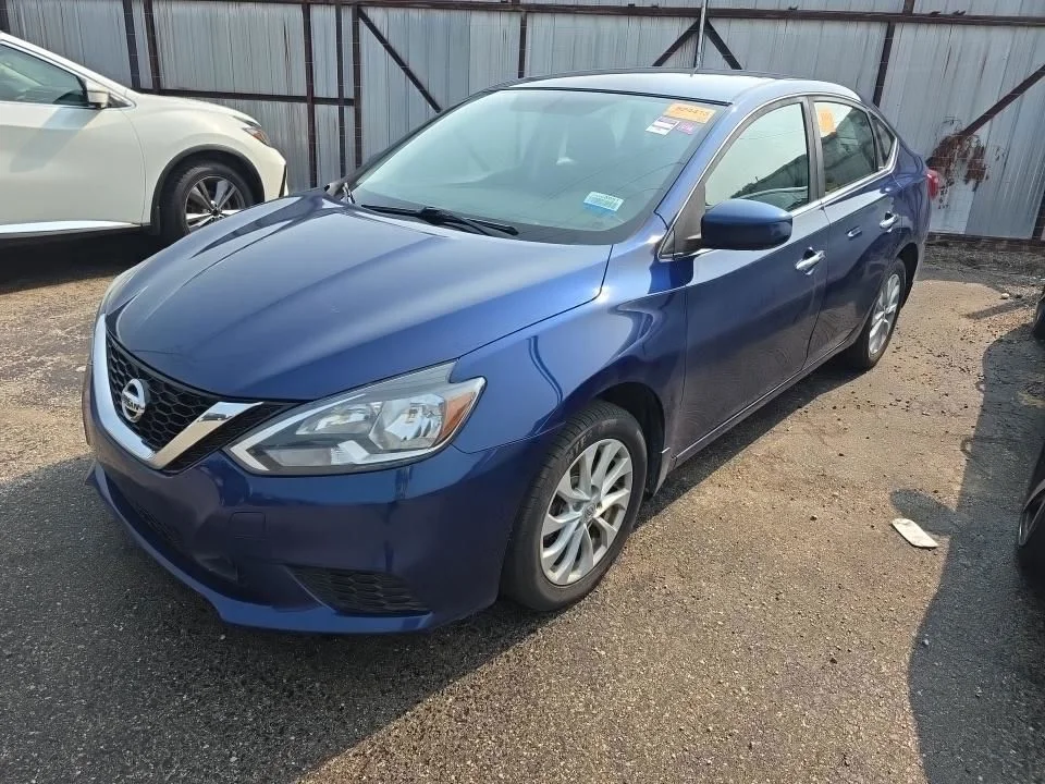 Used 2018 Blue Nissan SV image 6