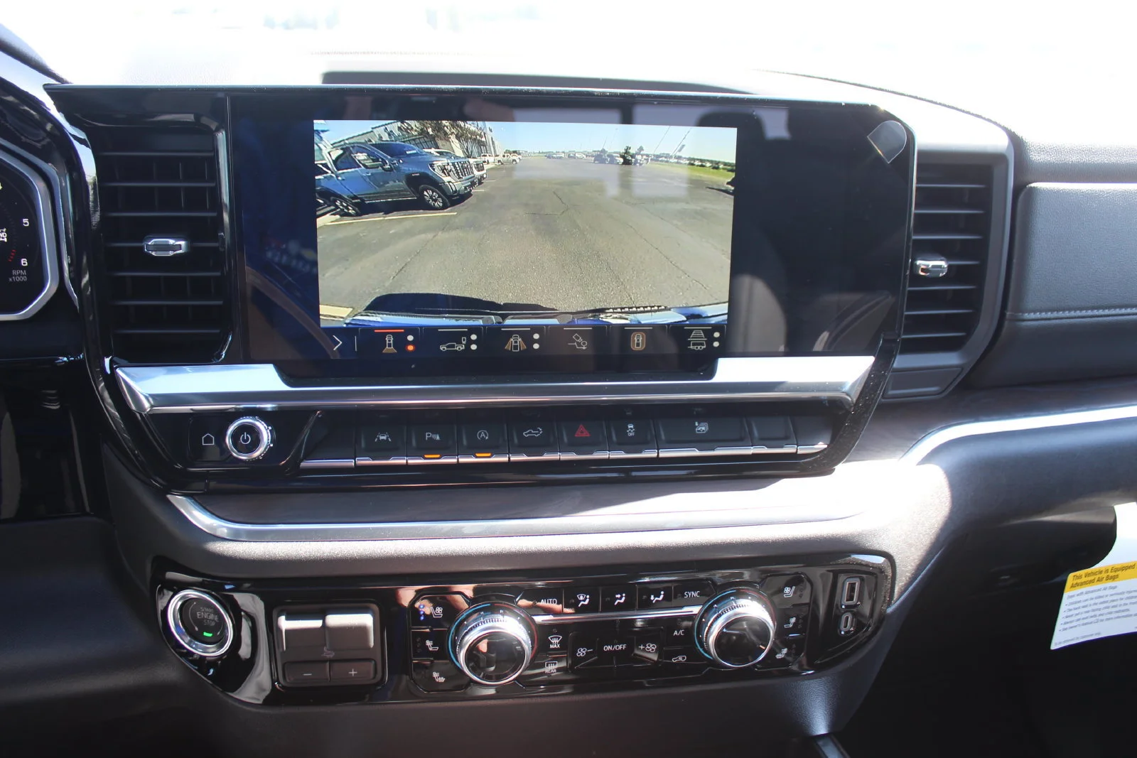 2026 GMC Sierra 1500 SLT - Photo 14