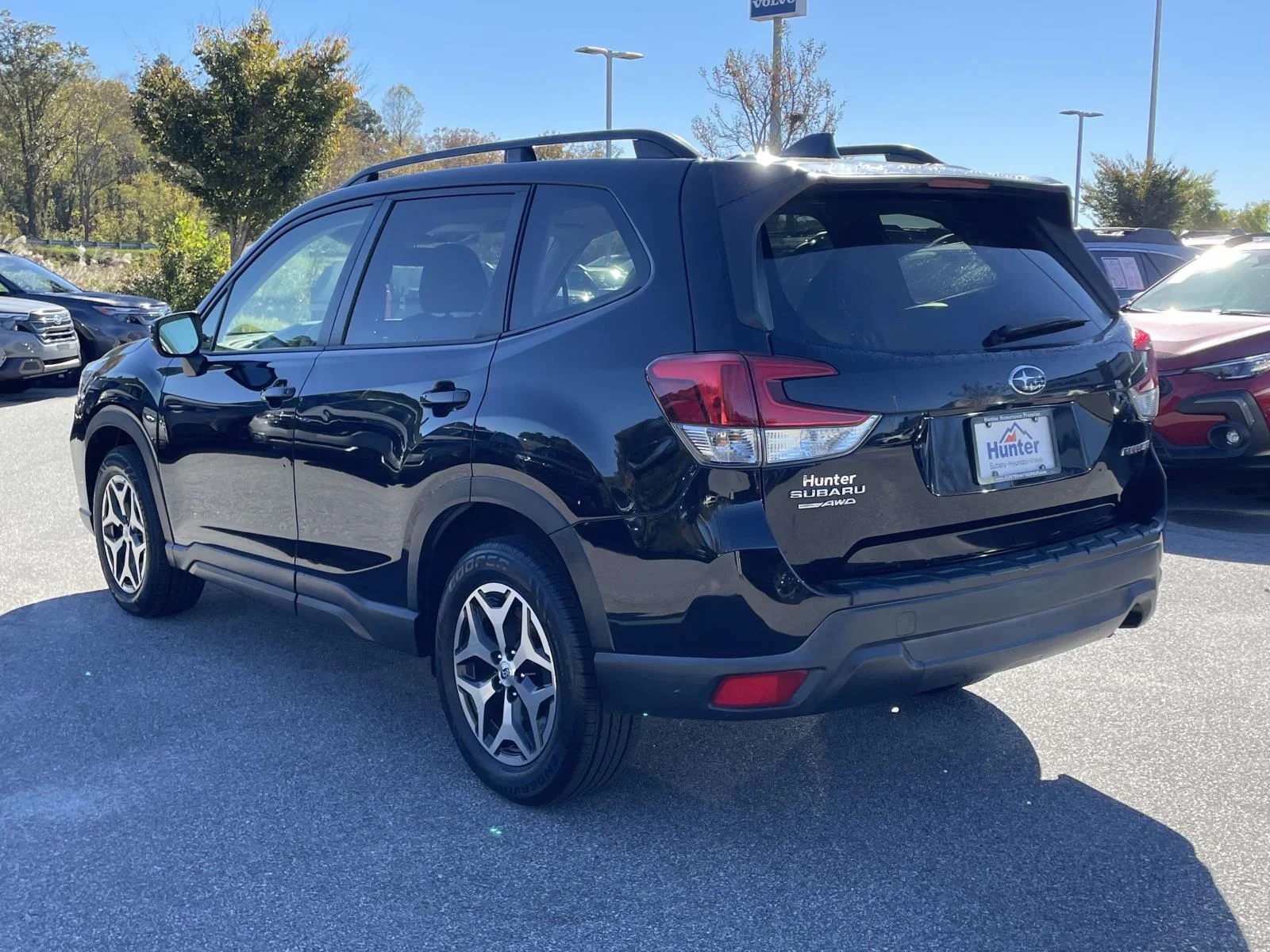 Used 2019 Crystal Black Silica Subaru Premium image 29