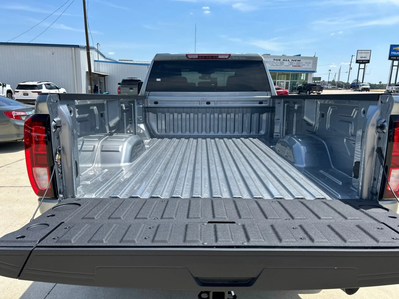 New 2026 Sterling Metallic GMC SLE image 7