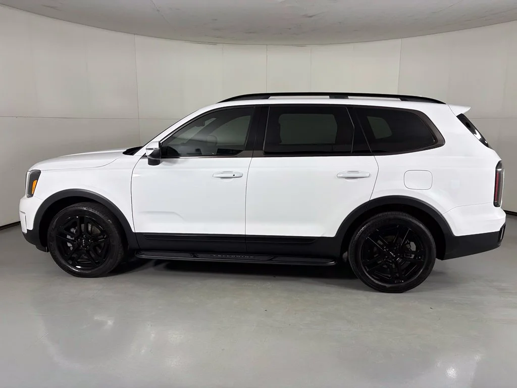 Used 2024 White Kia EX X-Line image 5
