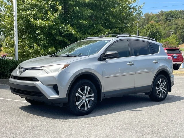 2018 TOYOTA RAV4 LE