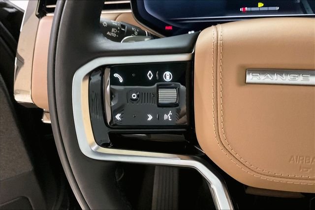 Used 2024 Black Land Rover SE image 18