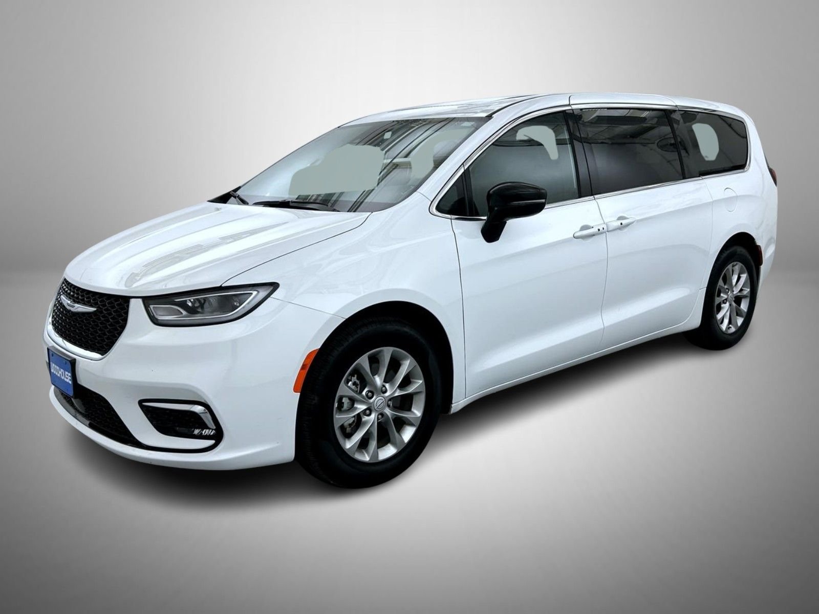 2026 Chrysler Pacifica Limited's photo