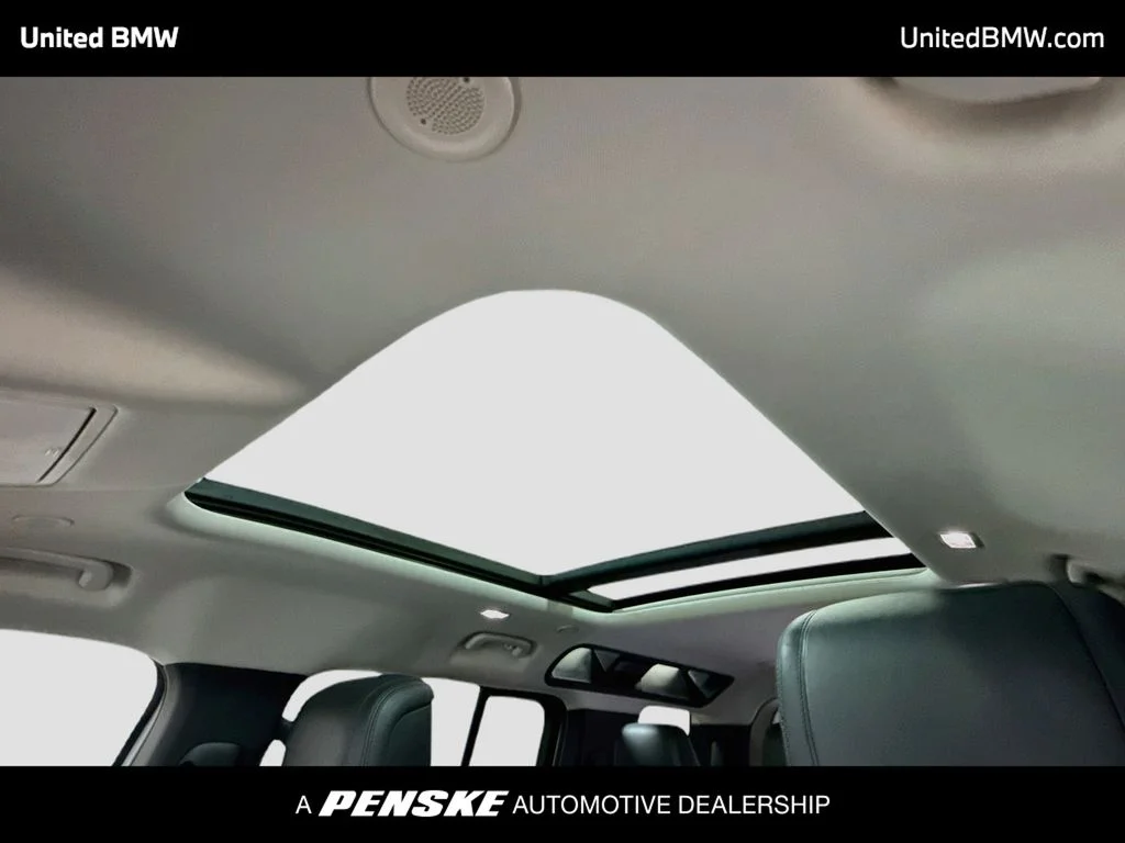 Used 2020 Fuji White Land Rover HSE image 19