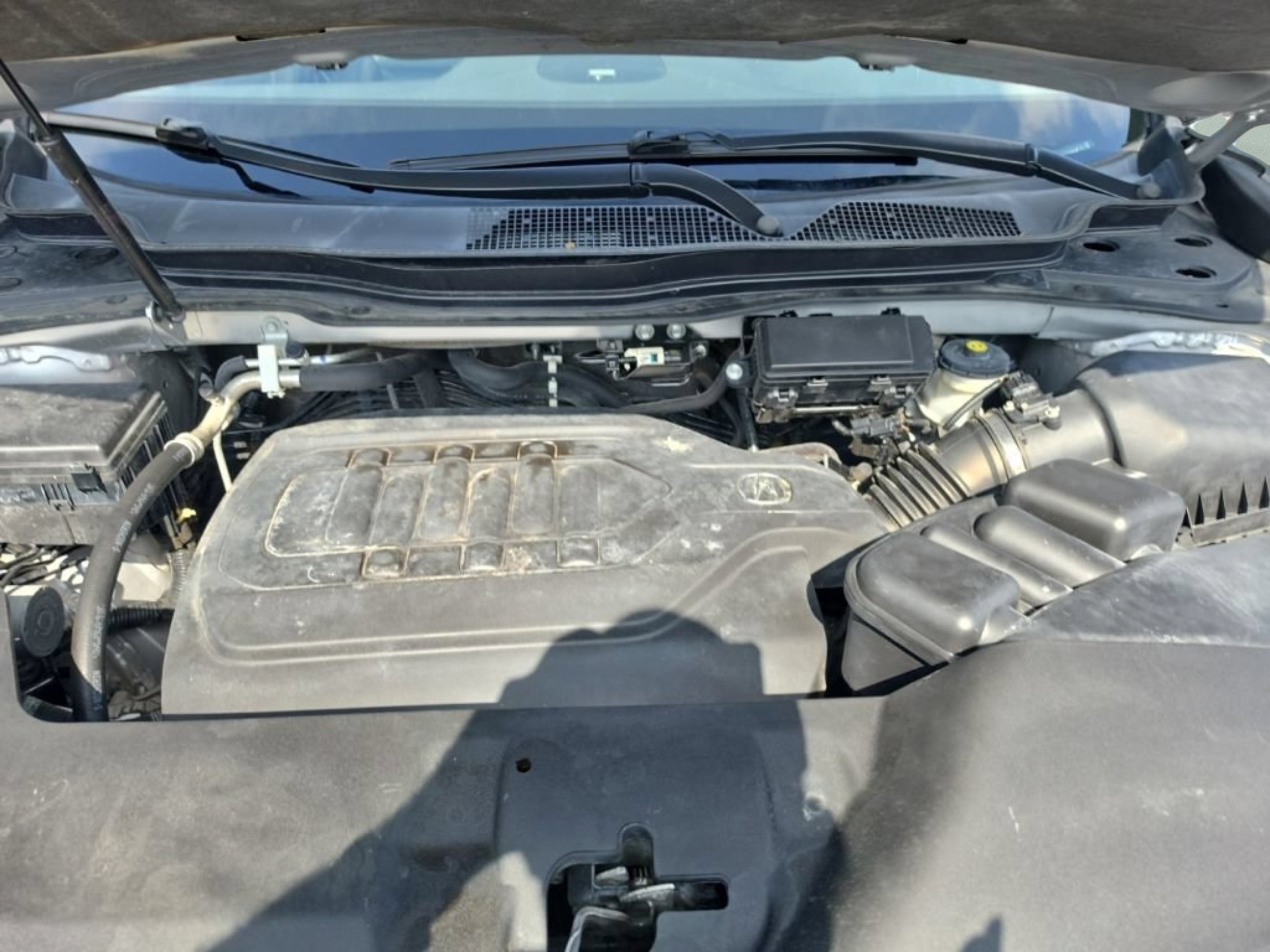 Used 2014 Silver Acura FWD image 9