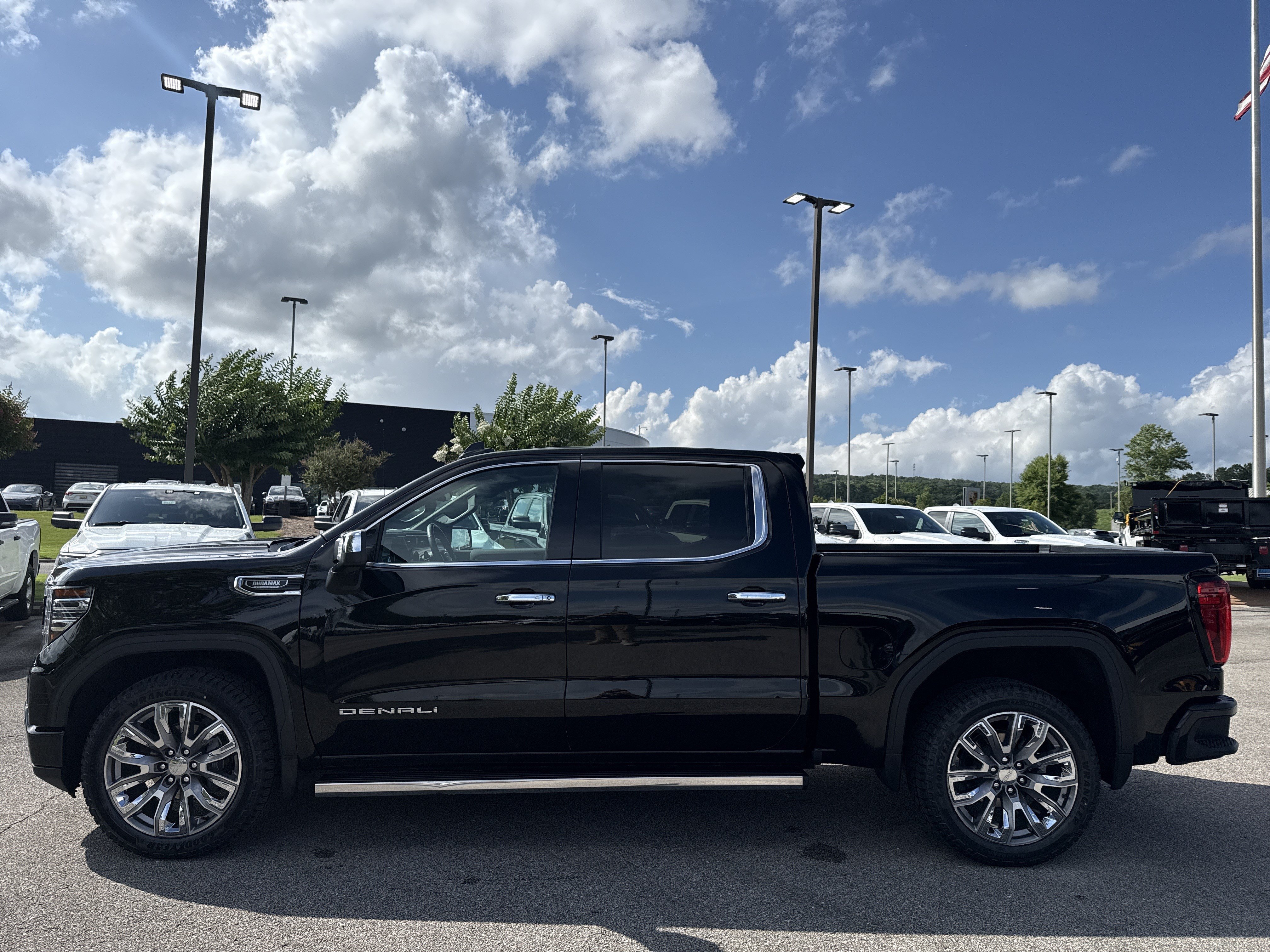 Used 2023 Onyx Black GMC Denali image 4