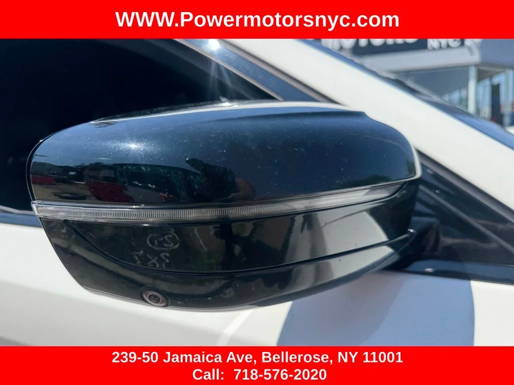 Used 2021 White BMW Base image 17