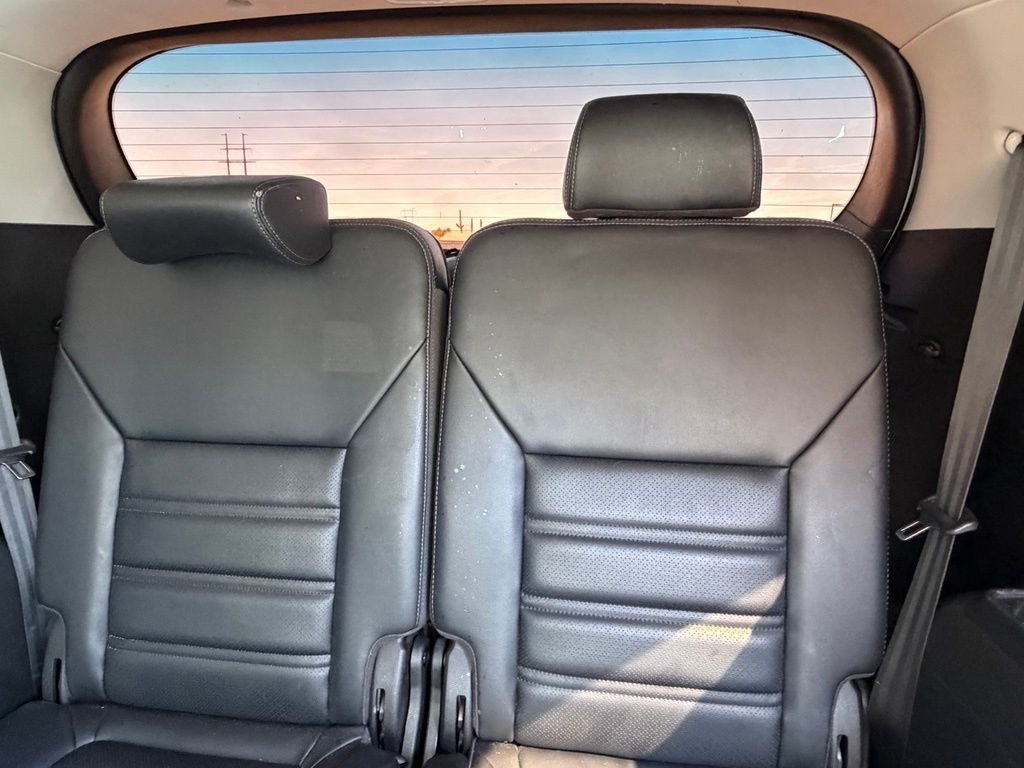 Used 2019 White Kia EX image 9