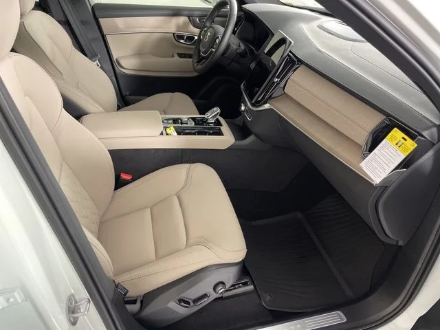 2026 Volvo XC90 Plus - Photo 47